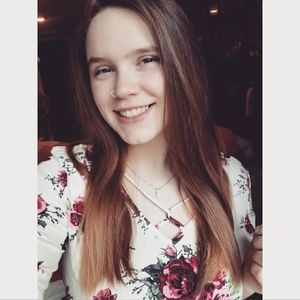 Meet your Posher, Taya